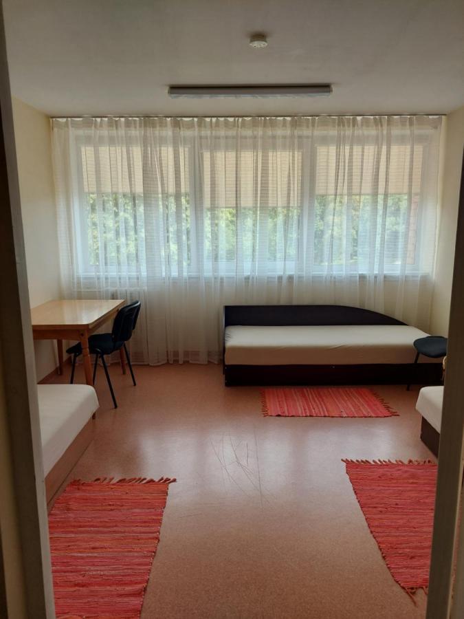 "Veiklus Rietavas" Apgyvendinimas Hostel Bagian luar foto